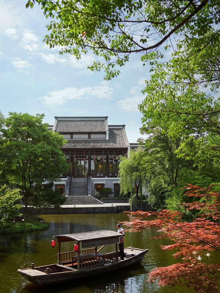 Banyan Tree Hangzhou Bagian luar foto