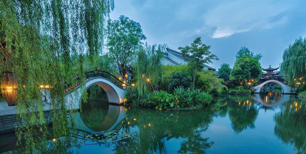 Banyan Tree Hangzhou Bagian luar foto